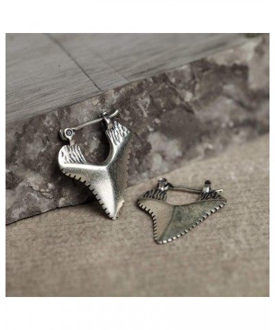 925 Sterling Silver Earrings Women's Vintage Accessories Large Version of Exaggerated Zigzag Shark Teeth Studs Personality Fa...